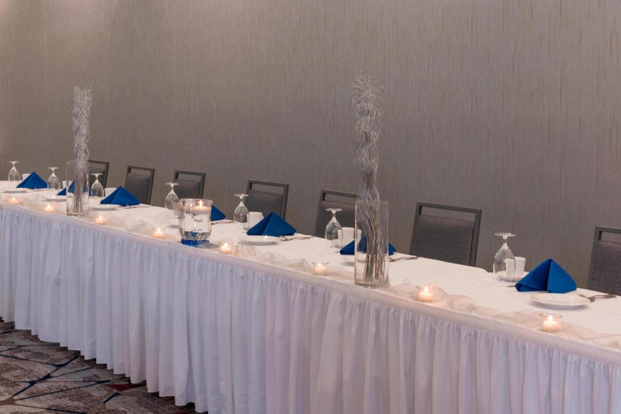 Sonesta Hotel Grand Rapids Airport Kentwood Esterno foto