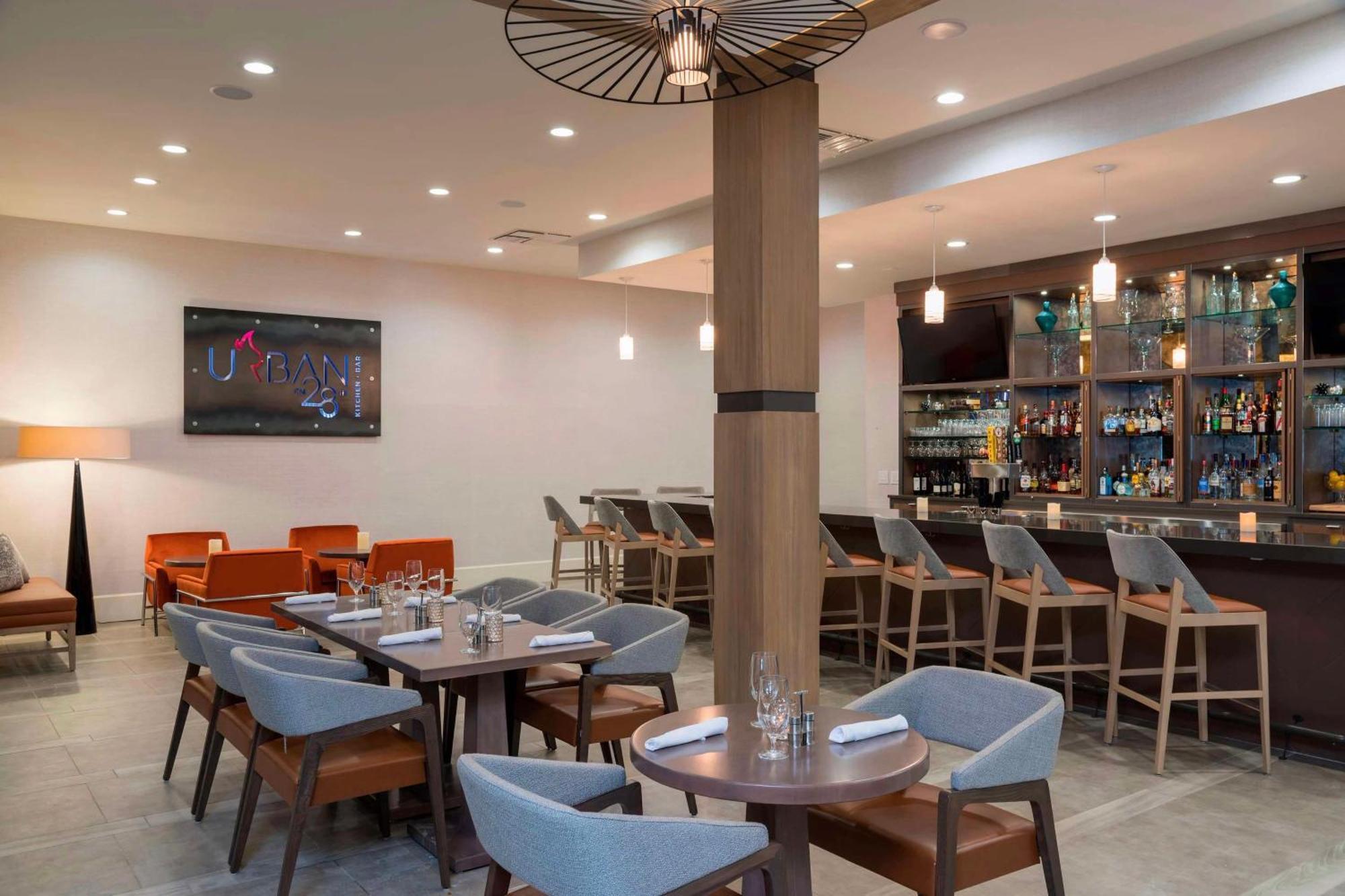 Sonesta Hotel Grand Rapids Airport Kentwood Esterno foto