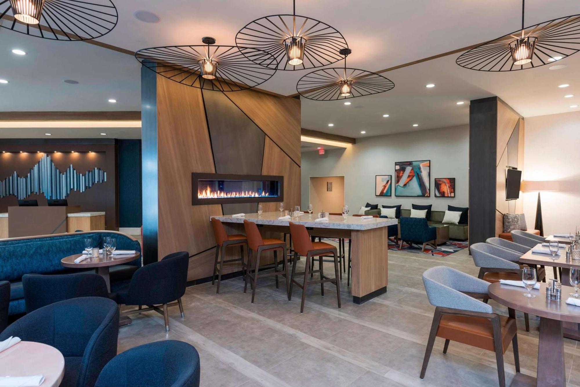 Sonesta Hotel Grand Rapids Airport Kentwood Esterno foto