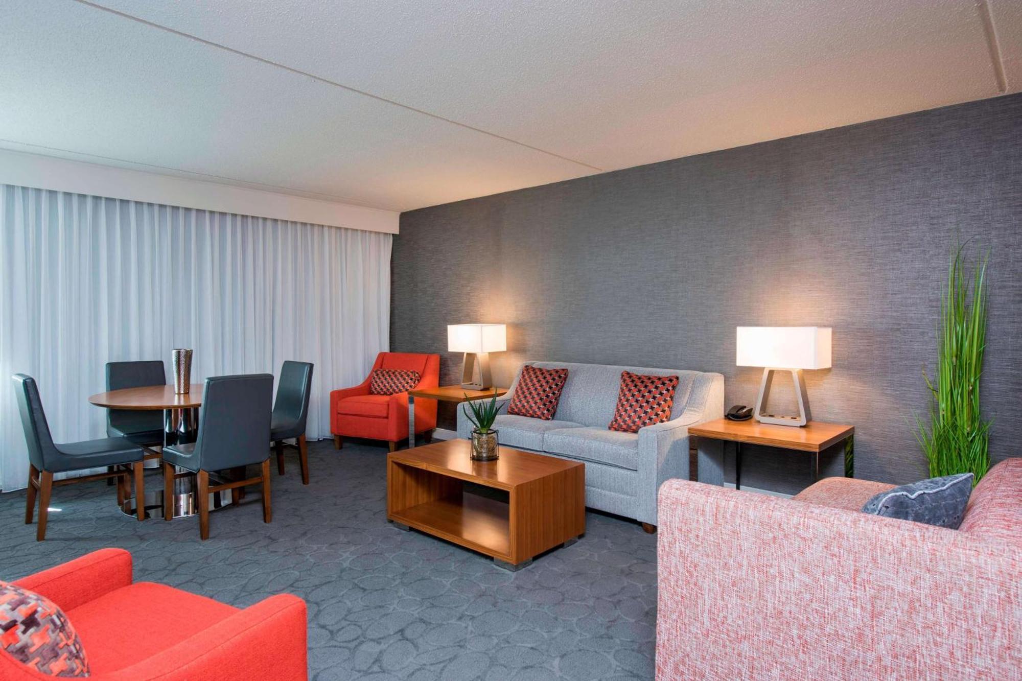 Sonesta Hotel Grand Rapids Airport Kentwood Esterno foto